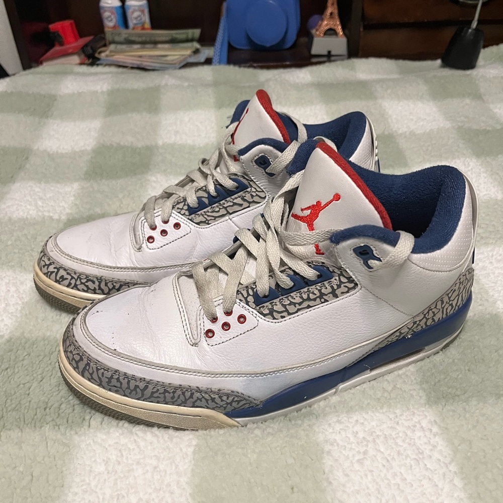red white and blue jordan 11s. used. - Picture 3 of 5